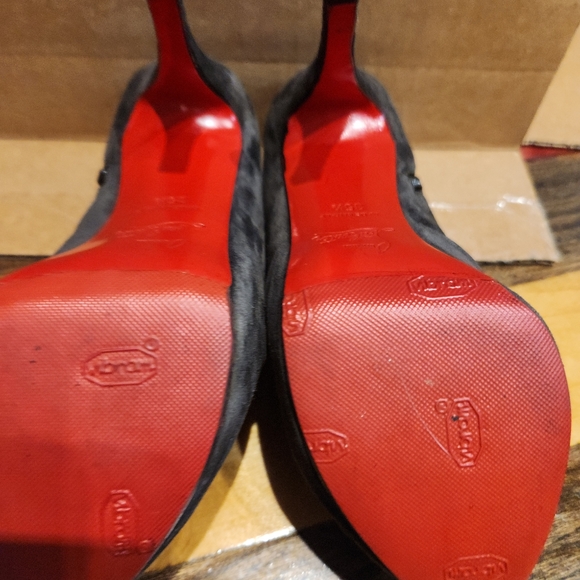 Christian Louboutin Pumps - Picture 8 of 11